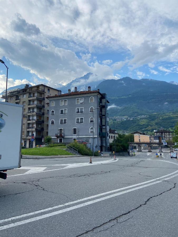Amelie Aosta Appartement Buitenkant foto